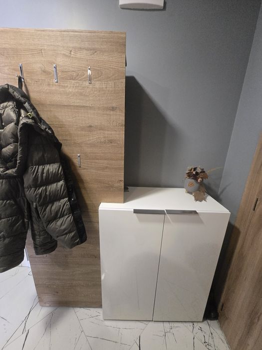 Портманто  / антре с шкаф за обувки и рафтове МДФ - като ново