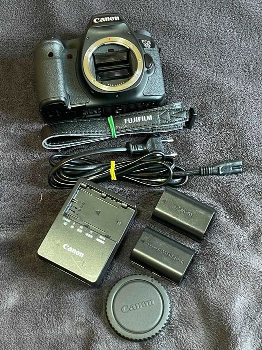 Фотоаппарат Canon EOS 6D (WG) Body