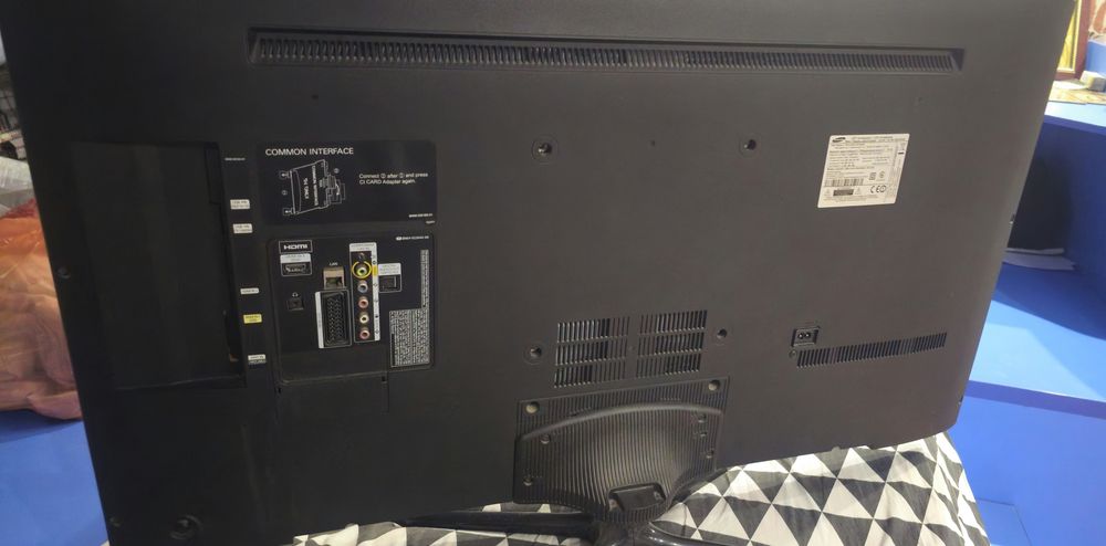 Телевизор Samsung 42” Full HD Smart TV