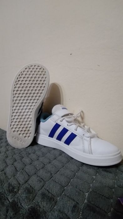 Adidas mărime 32