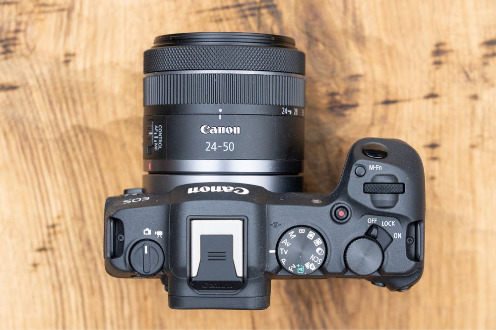Canon R8 kit (как новое)