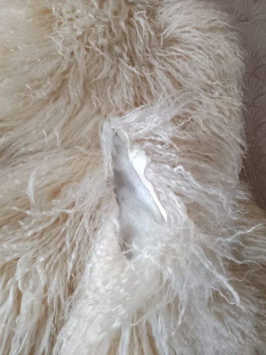 Продам полушубок натуральная.