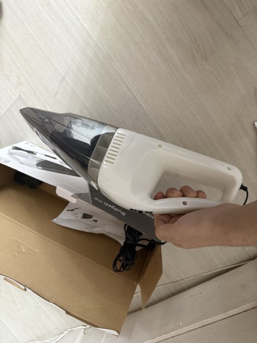 Автомобильный пылесос