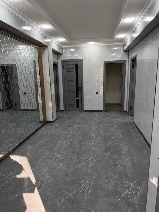 Продается готовый офис в центре города ор-р Дружба Народов 70м2 3 комн