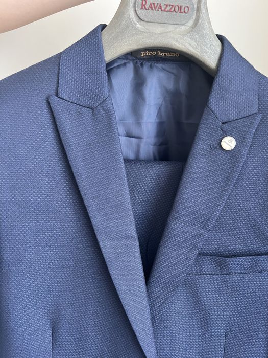 Продам мужской костюм тройка,двойка