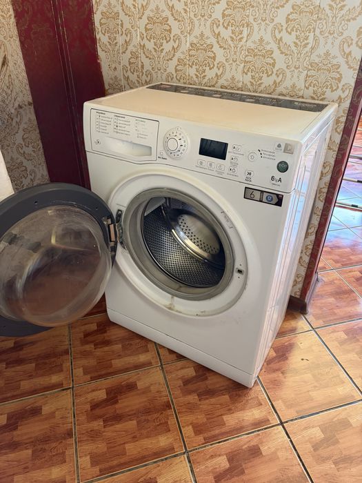 Кир машина Hotpoint Ariston