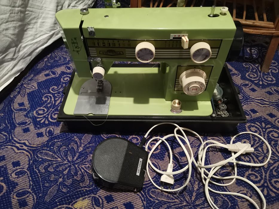 Шевна машина victoria работещт