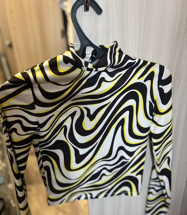 Топ с длинным рукавом