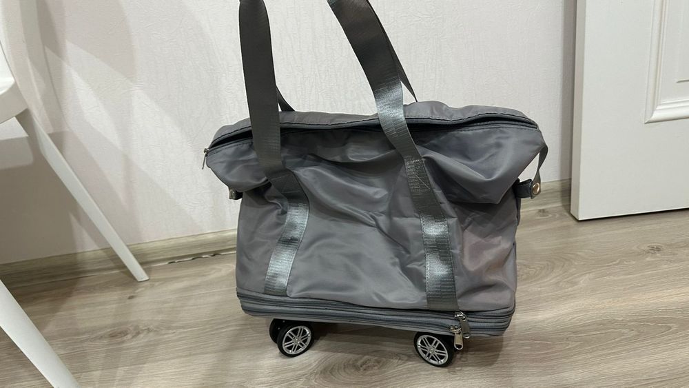 Сумка на колесах