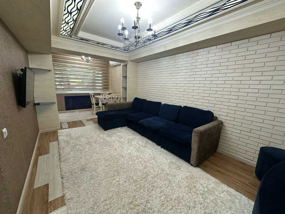 Современная 2-комнатная квартира посуточно — Ц-5