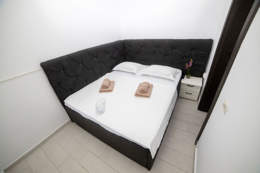 Vand Apartament langa Hotel Opera zona cluburilor