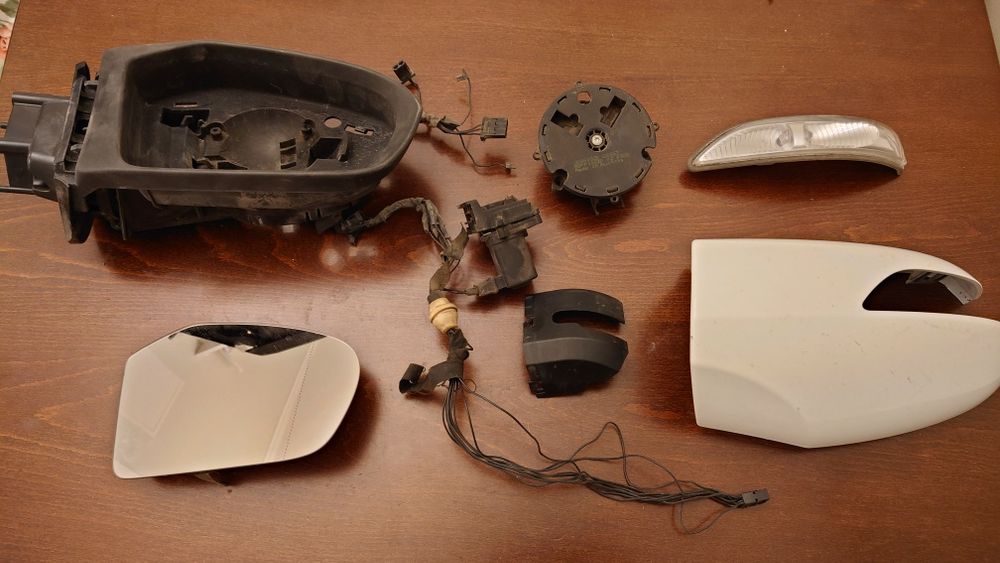 Огледало части А Б клас