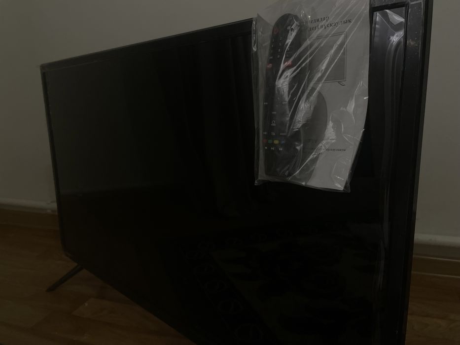 Телевизор SMART TV 43 черный