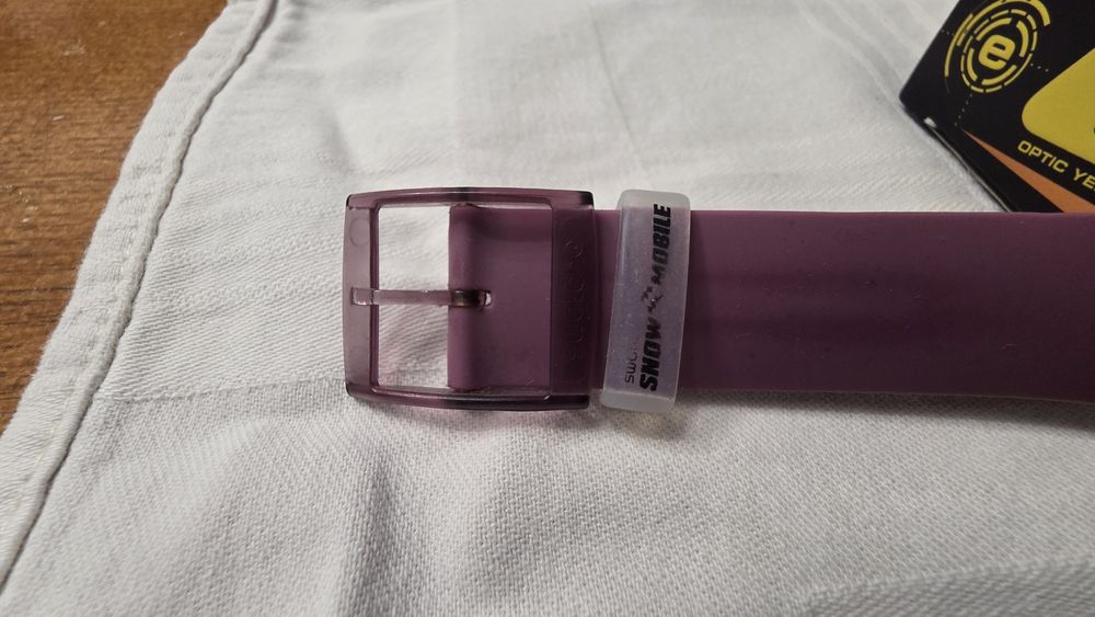 Часовник Swatch Prune Rebel