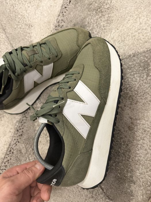Adidasi New Balance 42