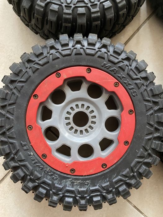 Гуми за LOSI Dbxl