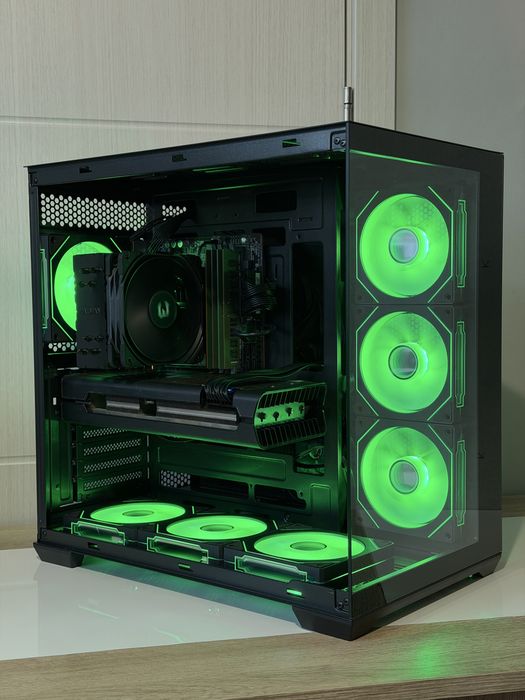 Геймърски компютър i7-7700, RX5700, 32GB