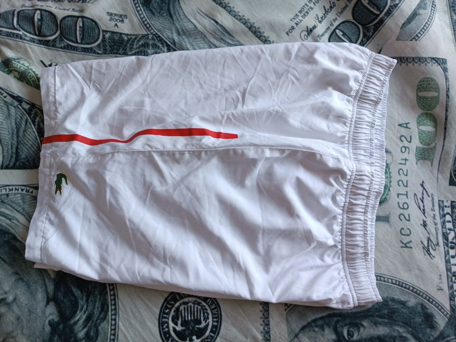 Оригинальные шорты Lacoste