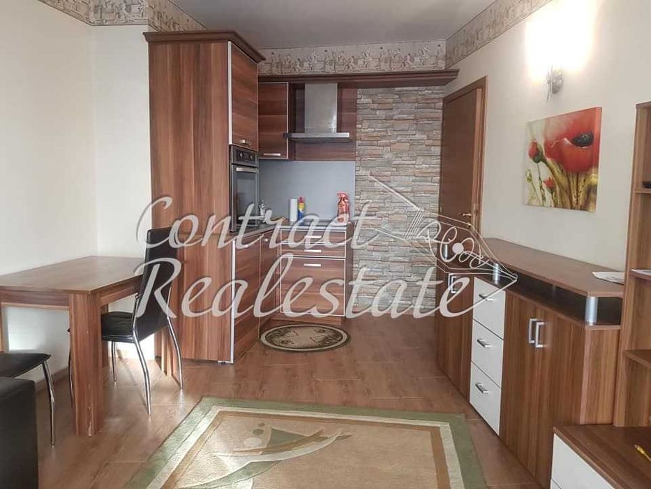 Дава се под наем Двустаен апартамент в Варна, Център - 70 кв.м за 510 € - Снимка #2