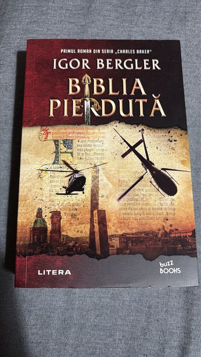 Vand carti in stare foarte buna