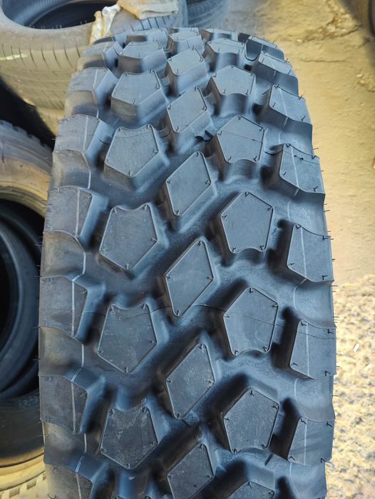 1 Нова джанта 10.00V-20 с гума 365/85R20 Michelin X Force ZL 164K DOT2524 M+S POR RADIAL TL TT