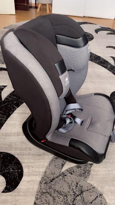 Vând scaun auto pentru copil Foppapedretti 9-36 kg