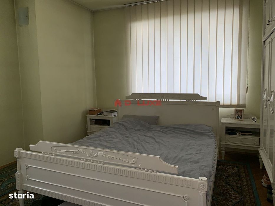 Casă / Vilă cu 6 camere în zona Sud-Est