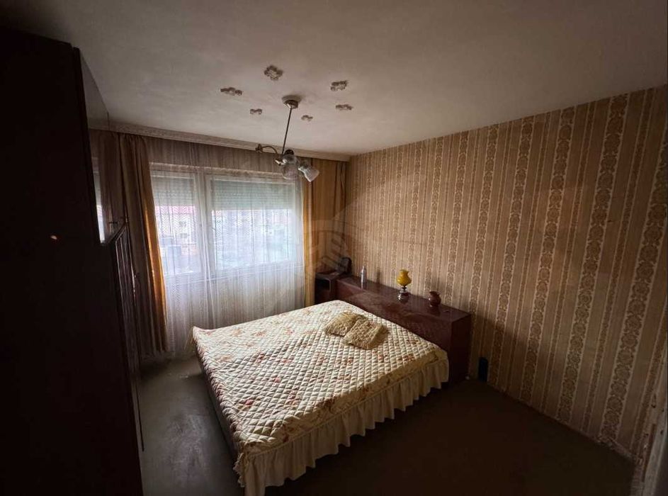 Продава се Тристаен апартамент в Айтос - 80 кв.м за 1125 €/кв.м - Снимка #1