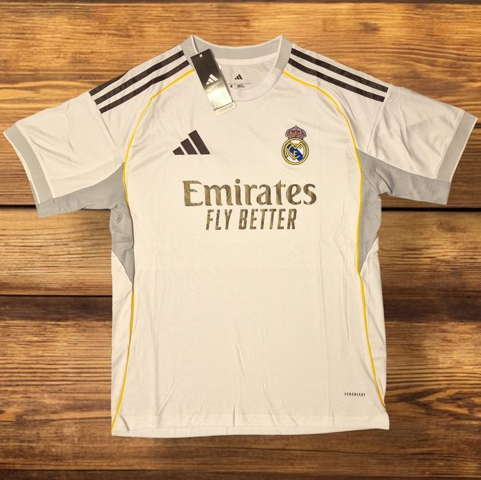 Футболни екипи 2025/26