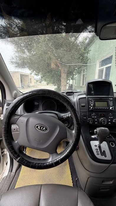 Kia Carnival 2009 — 4