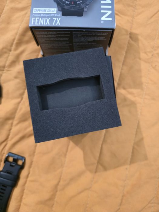 Garmin Fenix 7x sapphire solar