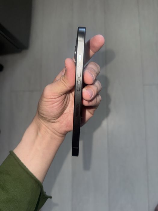Продам Iphone 15 pro (256gb)