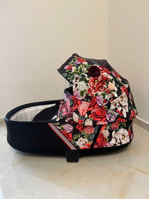 Бебешка количка Cybex fashion spring blossom dark комплект.