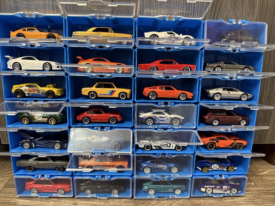 Vand cutie 28 Hotwheels