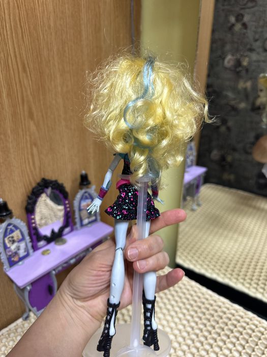 Продам кукол монстр хай!