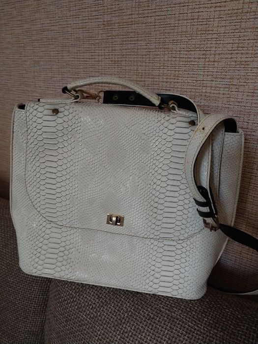 Продаю сумки женские