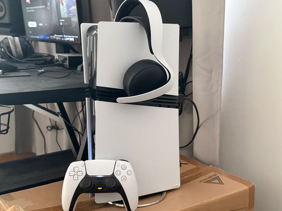 PS5 Pro 2TB – перфектна конзола, пълен комплект!