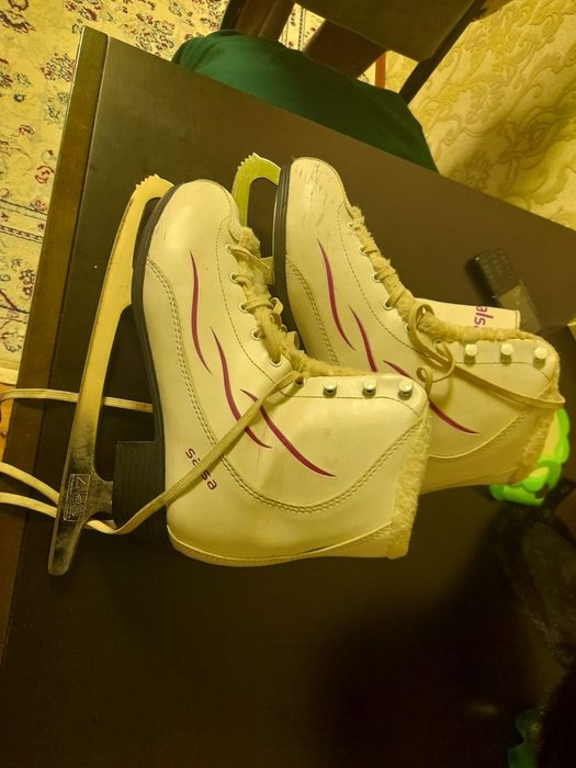 Коньки продам коньки