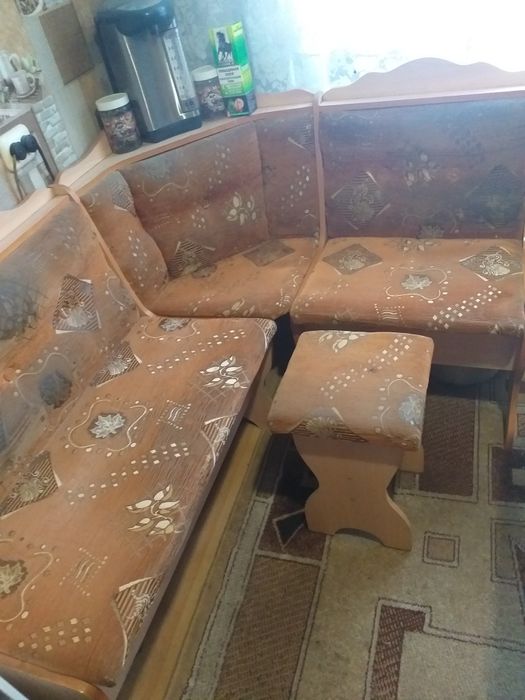 Продам Кухонный уголок