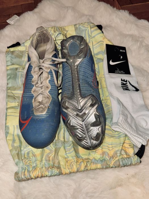 Nike mercurial!!