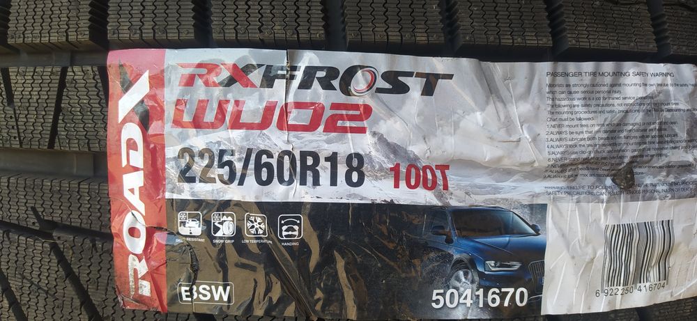 225/60R18 Roadx WU02