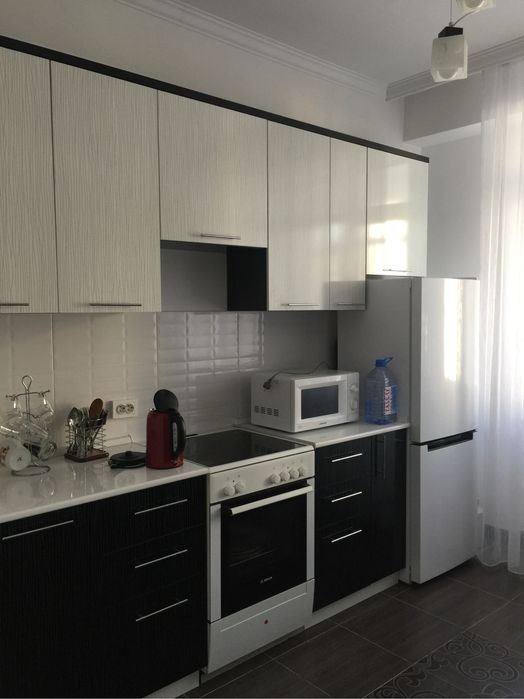 Продам кухонный гарнитур б/у,   3,30м.