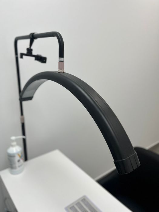 Vand lampa semiluna
