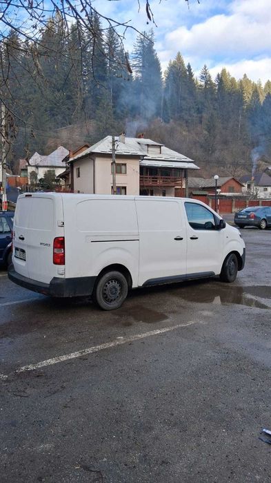 Vand autoutilitara Toyota proace.