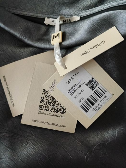 Продам новое платье, либо полный образ