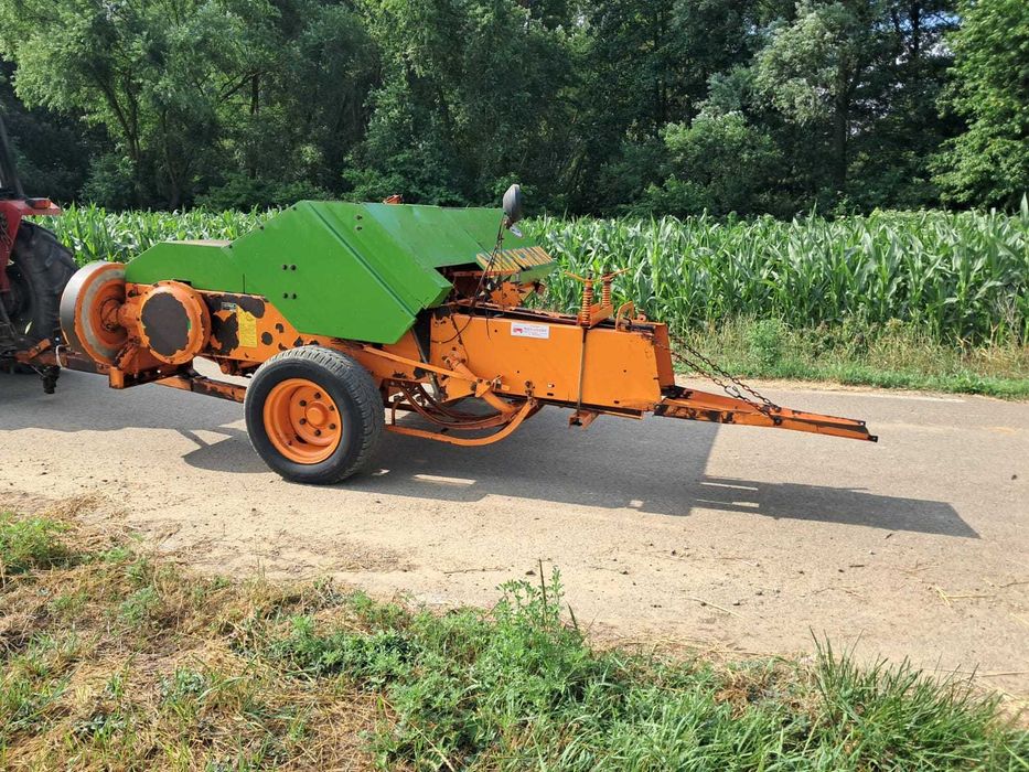 balotiera marca Gallignani model 5000