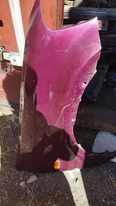 Крыло переднее правое