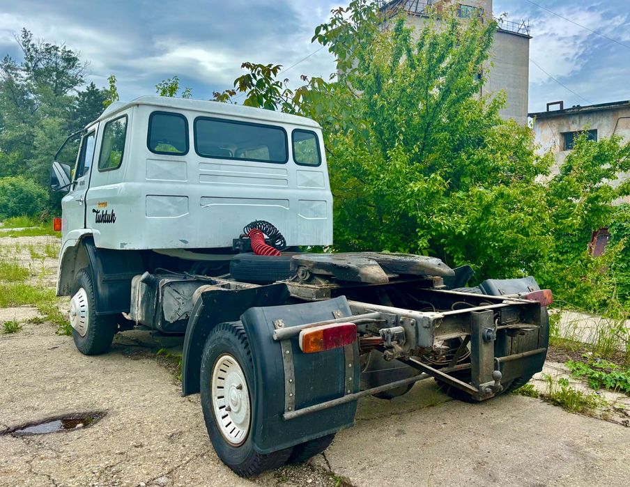 Autotractor Ford D Vintage Clasic Retro Pitesti • OLX.ro