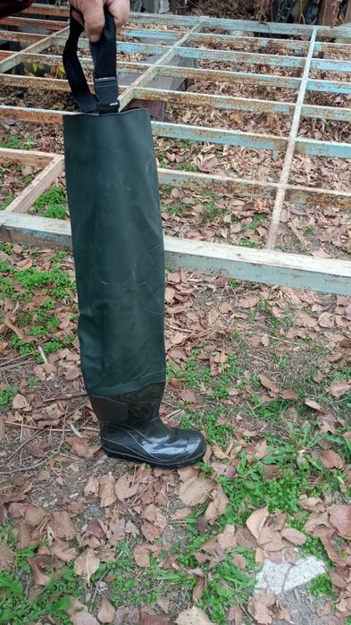 Болотные и резиновые сопоги
