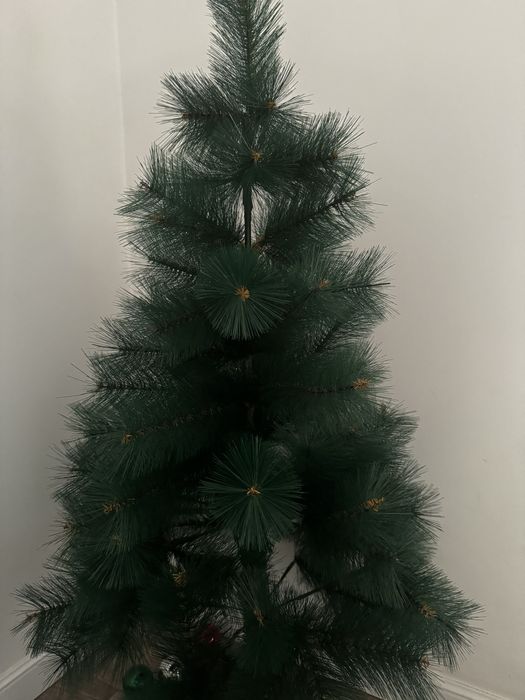 Продам елку 120см новая